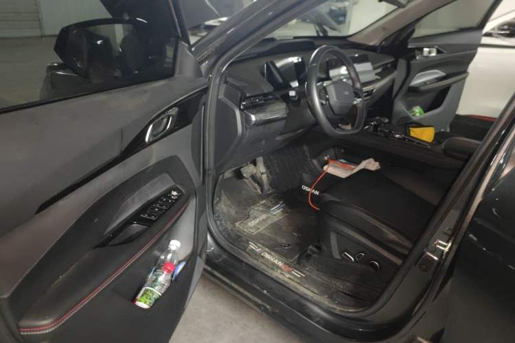 Used CHANGAN OSHAN Z6 2022 Blue Whale 1.5T DCT Smart Edition Driver Seat