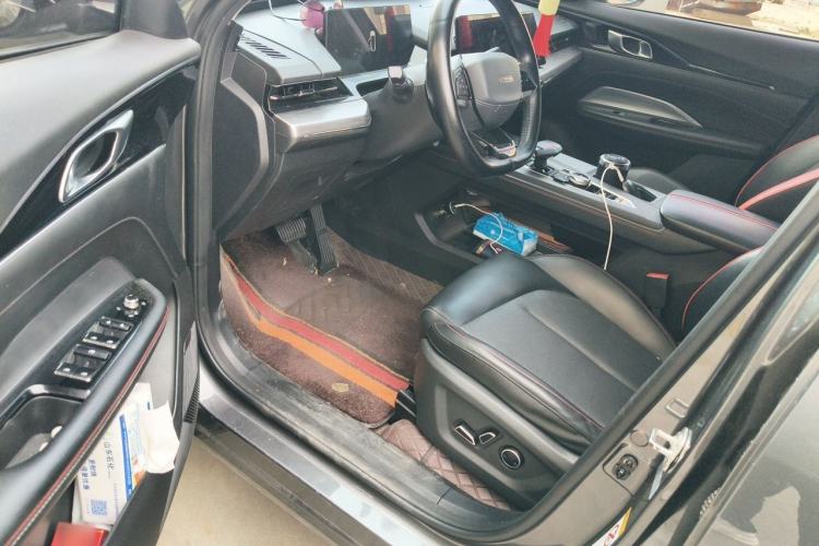Used CHANGAN OSHAN Z6 2022 Blue Whale 1.5T DCT Smart Edition Urban Version Driver Seat