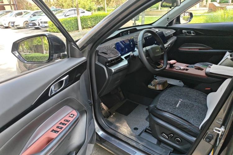 Used CHANGAN OSHAN Z6 2022 Blue Whale 1.5T DCT Smart Edition Urban Version Driver Seat