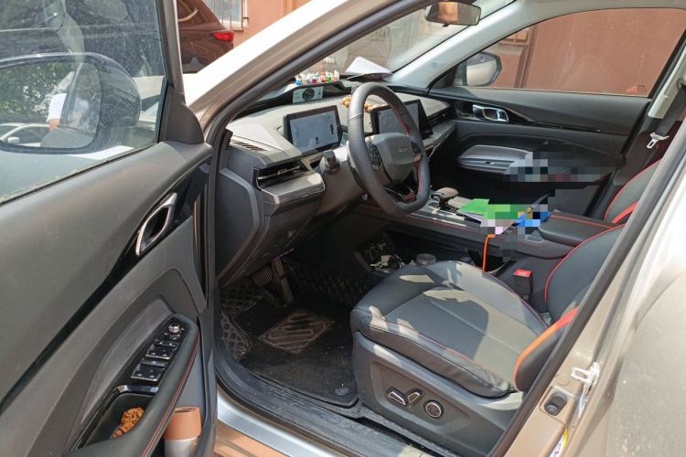 Used CHANGAN OSHAN Z6 2022 Blue Whale 1.5T DCT Smart Enjoyment Model Driver Seat