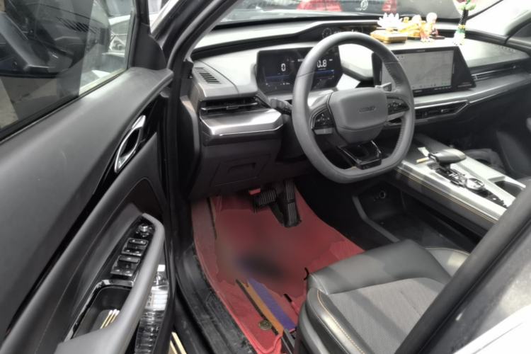 Used CHANGAN OSHAN Z6 2022 Blue Whale 1.5T DCT Luxury Model Driver Seat