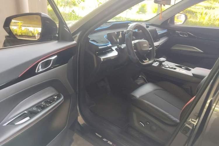 Used CHANGAN OSHAN Z6 2022 Blue Whale 1.5T DCT Luxury Model Driver Seat