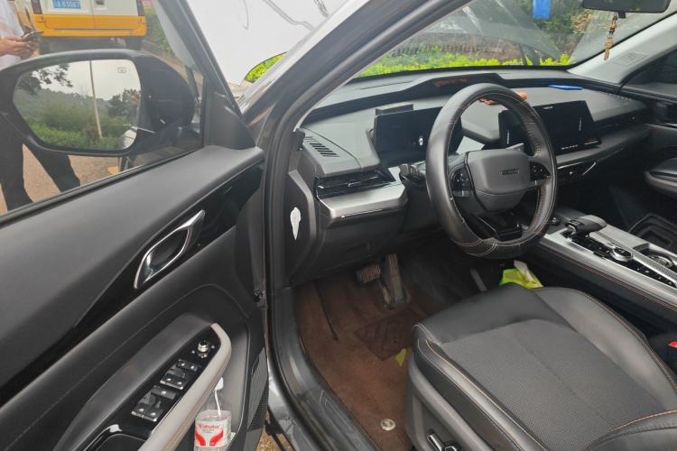 Used CHANGAN OSHAN Z6 2022 Blue Whale 1.5T DCT Luxury Model Driver Seat