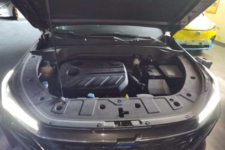 Used CHANGAN OSHAN Z6 2022 Blue Whale 1.5T DCT Smart Enjoyment Model Engine Bay