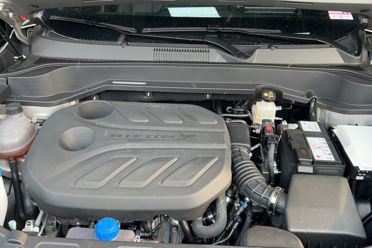 Used CHANGAN OSHAN Z6 2022 Blue Whale 1.5T DCT Smart Edition Urban Version Engine Bay