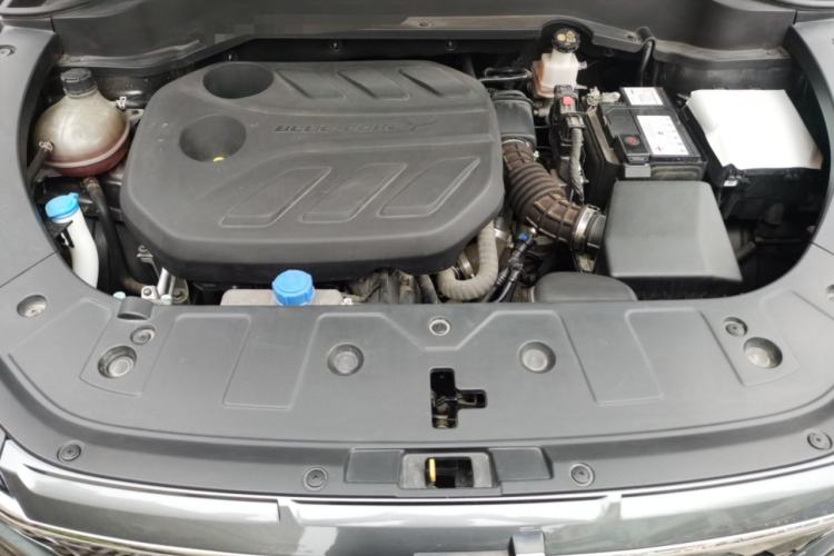 Used CHANGAN OSHAN Z6 2022 Blue Whale 1.5T DCT Smart Edition Urban Version Engine Bay