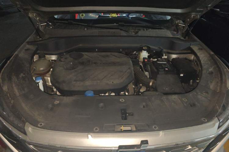 Used CHANGAN OSHAN Z6 2022 Blue Whale 1.5T DCT Luxury Model Engine Bay