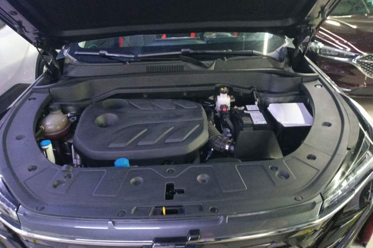 Used CHANGAN OSHAN Z6 2022 Blue Whale 1.5T DCT Smart Edition Engine Bay