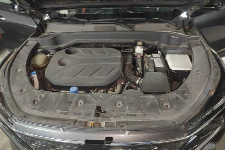 Used CHANGAN OSHAN Z6 2022 Blue Whale 1.5T DCT Smart Edition Engine Bay