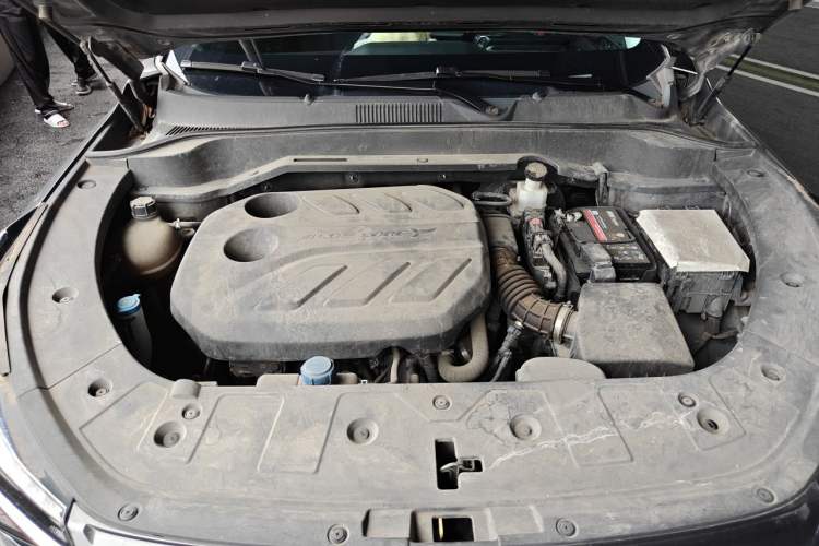 Used CHANGAN OSHAN Z6 2022 Blue Whale 1.5T DCT Smart Edition Engine Bay