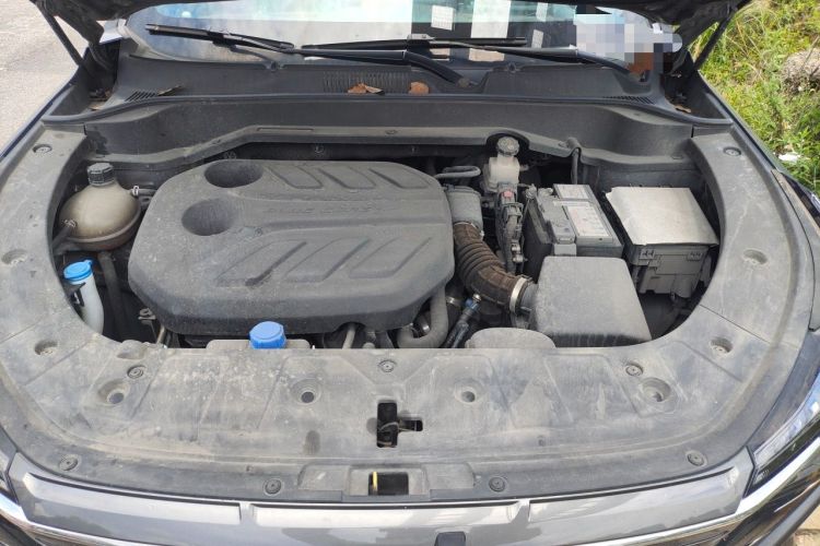 Used CHANGAN OSHAN Z6 2022 Blue Whale 1.5T DCT Smart Edition Urban Version Engine Bay