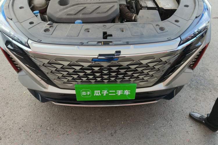 Used CHANGAN OSHAN Z6 2022 Blue Whale 1.5T DCT Smart Navigation Model Engine Bay