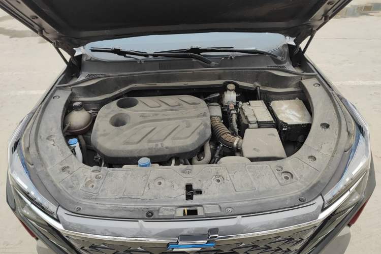 Used CHANGAN OSHAN Z6 2022 Blue Whale 1.5T DCT Smart Edition Urban Version Engine Bay