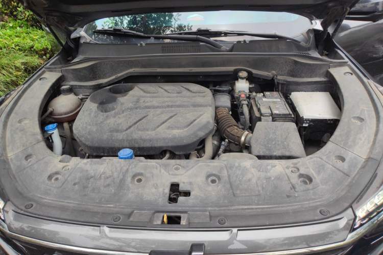 Used CHANGAN OSHAN Z6 2022 Blue Whale 1.5T DCT Luxury Model Engine Bay