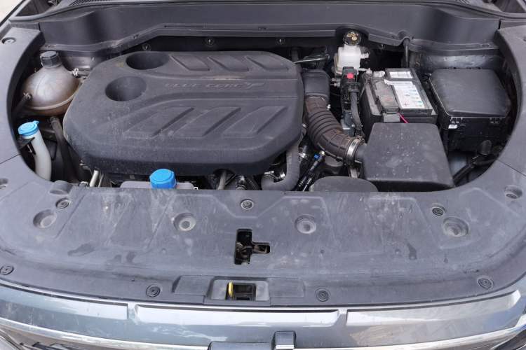 Used CHANGAN OSHAN Z6 2022 Blue Whale 1.5T DCT Smart Edition Urban Version Engine Bay