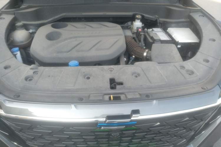 Used CHANGAN OSHAN Z6 2022 Blue Whale 1.5T DCT Smart Edition Urban Version Engine Bay