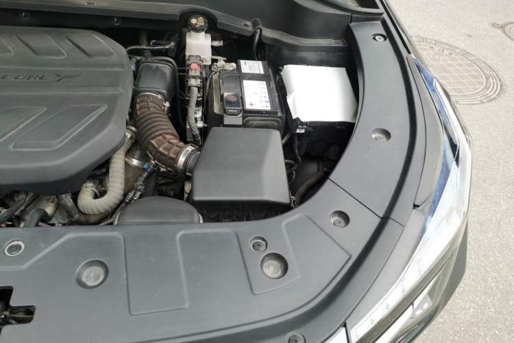 Used CHANGAN OSHAN Z6 2022 Blue Whale 1.5T DCT Smart Edition Urban Version Engine Bay Left