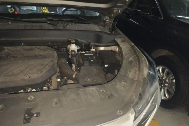 Used CHANGAN OSHAN Z6 2022 Blue Whale 1.5T DCT Luxury Model Engine Bay Left