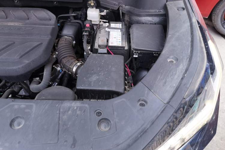 Used CHANGAN OSHAN Z6 2022 Blue Whale 1.5T DCT Smart Edition Urban Version Engine Bay Left