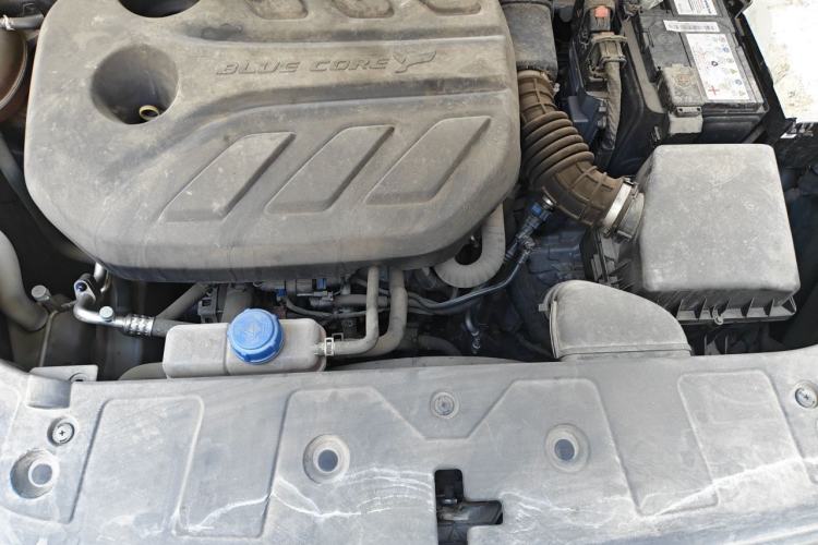 Used CHANGAN OSHAN Z6 2022 Blue Whale 1.5T DCT Smart Edition Urban Version Engine Bay