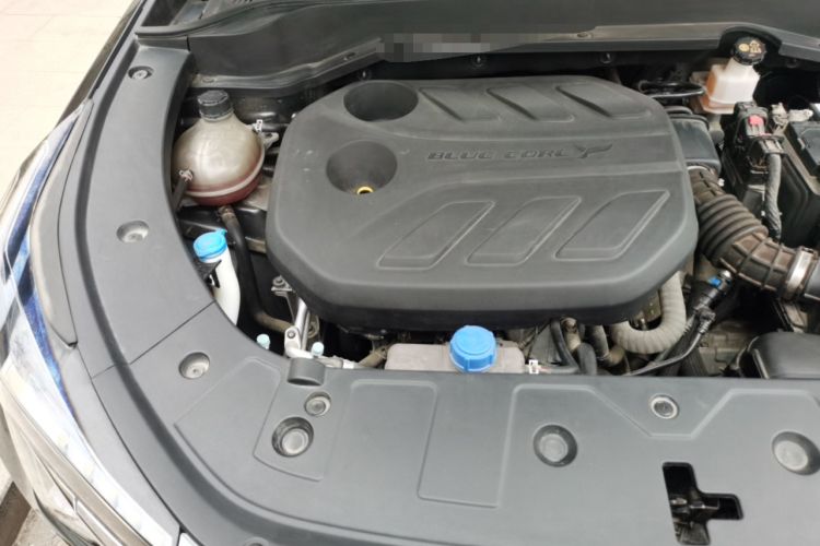 Used CHANGAN OSHAN Z6 2022 Blue Whale 1.5T DCT Smart Edition Urban Version Engine Bay Right