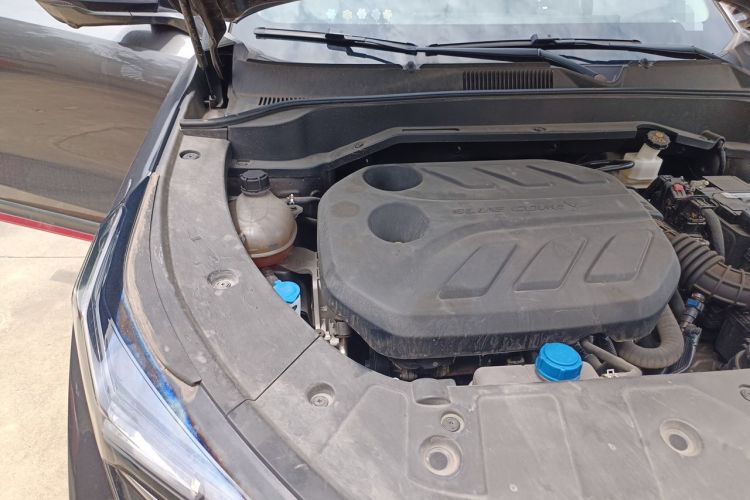 Used CHANGAN OSHAN Z6 2022 Blue Whale 1.5T DCT Luxury Model Engine Bay Right