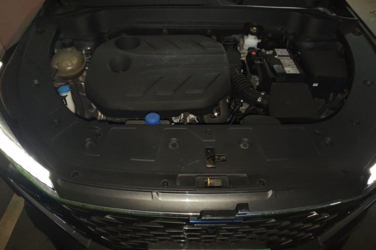 Used CHANGAN OSHAN Z6 2022 Blue Whale 1.5T DCT Smart Edition Urban Version Engine Bay
