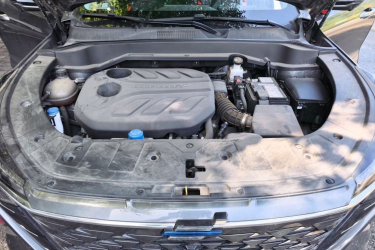 Used CHANGAN OSHAN Z6 2022 Blue Whale 1.5T DCT Smart Edition Urban Version Engine Bay