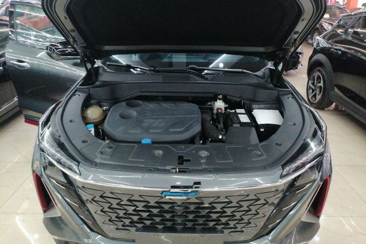 Used CHANGAN OSHAN Z6 2022 Blue Whale 1.5T DCT Smart Edition Urban Version Engine Bay