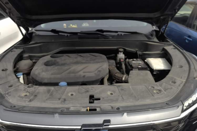 Used CHANGAN OSHAN Z6 2022 Blue Whale 1.5T DCT Luxury Model Engine Bay