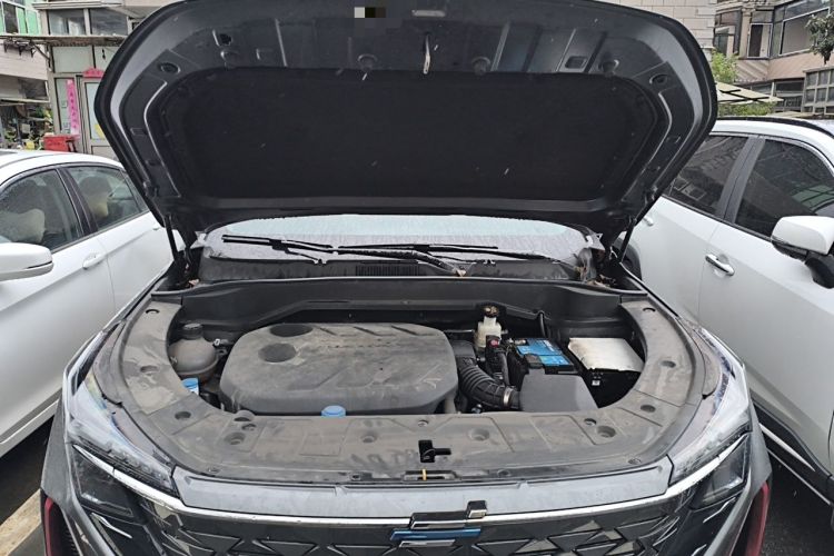 Used CHANGAN OSHAN Z6 2022 Blue Whale 1.5T DCT Luxury Model Engine Bay