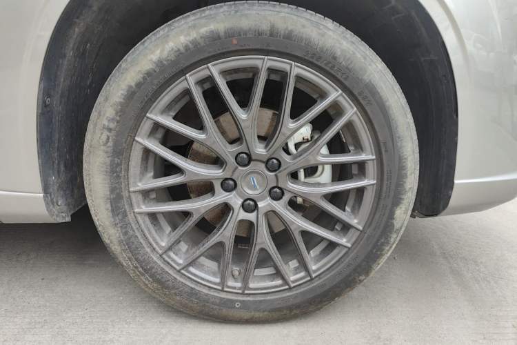 Used CHANGAN OSHAN Z6 2022 Blue Whale 1.5T DCT Luxury Model Exterior 1