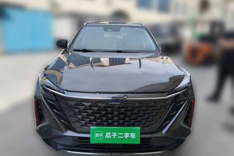 Used CHANGAN OSHAN Z6 2022 Blue Whale 1.5T DCT Smart Edition Urban Version Exterior 1