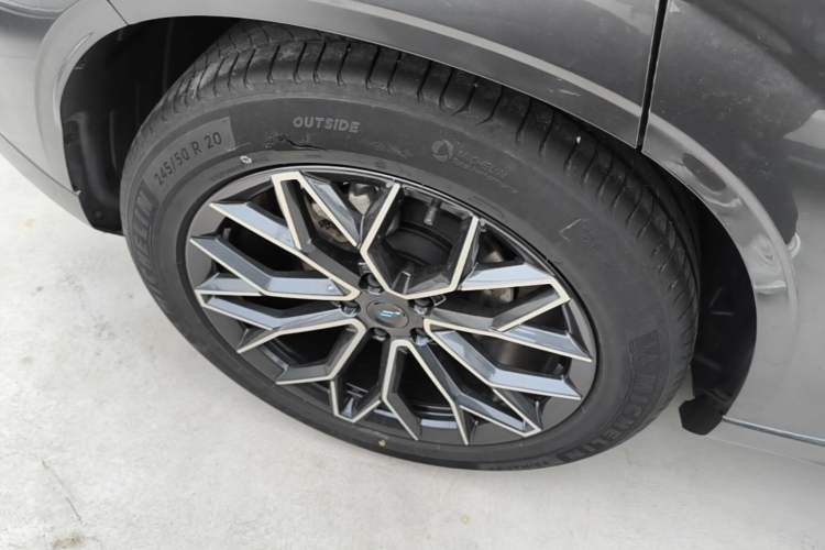 Used CHANGAN OSHAN Z6 2022 Blue Whale 1.5T DCT Smart Navigation Model Exterior 5