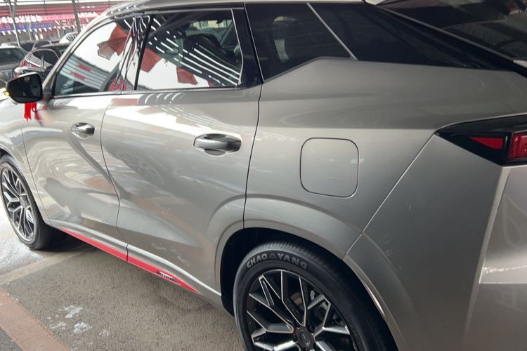 Used CHANGAN OSHAN Z6 2022 Blue Whale 1.5T DCT Smart Edition Urban Version Exterior 5