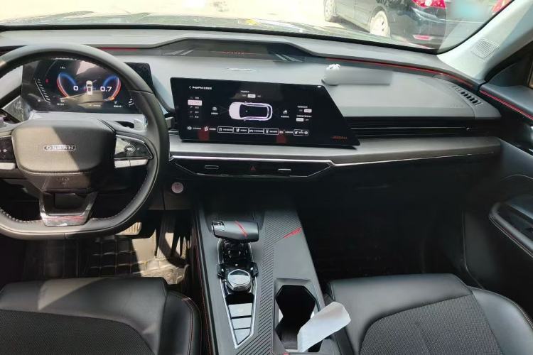 Used CHANGAN OSHAN Z6 2022 Blue Whale 1.5T DCT Smart Enjoyment Model Exterior 6