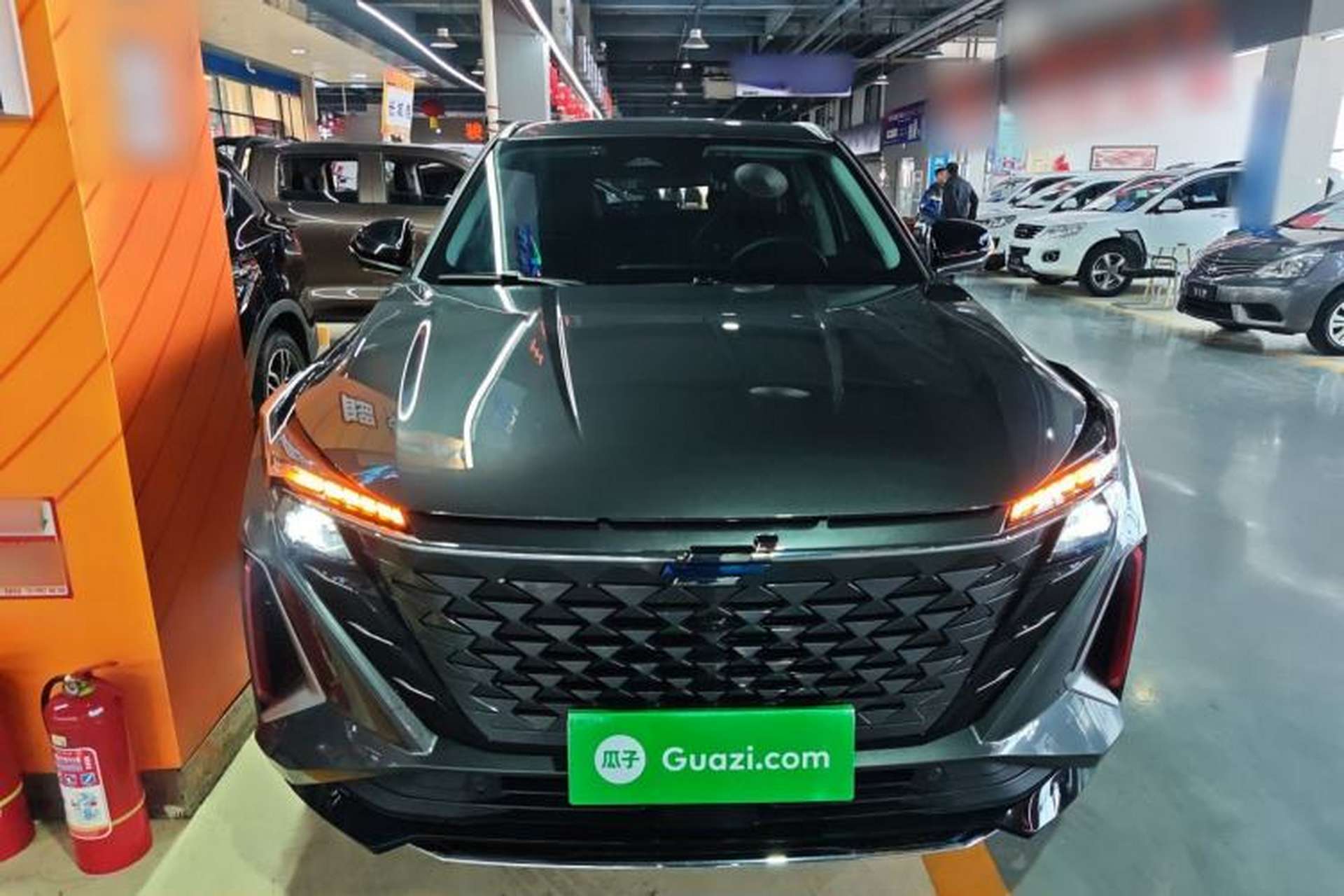 Used CHANGAN OSHAN Z6 2022 Blue Whale 1.5T DCT Smart Navigation Model Front