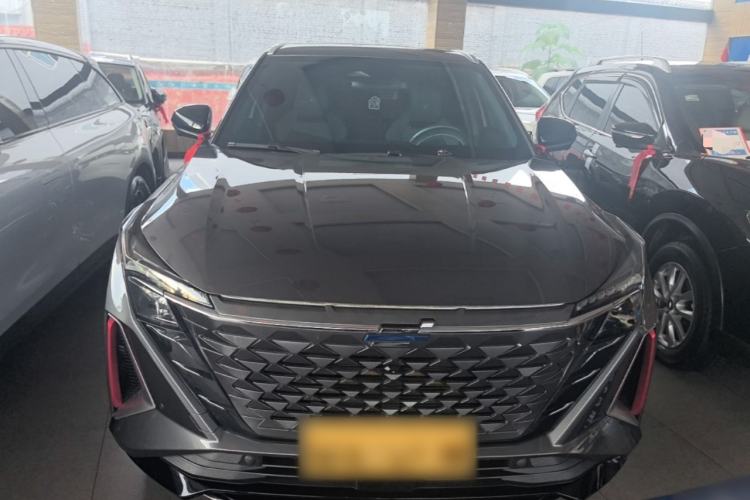 Used CHANGAN OSHAN Z6 2022 Blue Whale 1.5T DCT Smart Edition Front