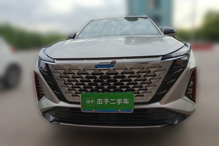 Used CHANGAN OSHAN Z6 2022 Blue Whale 1.5T DCT Smart Navigation Model Front