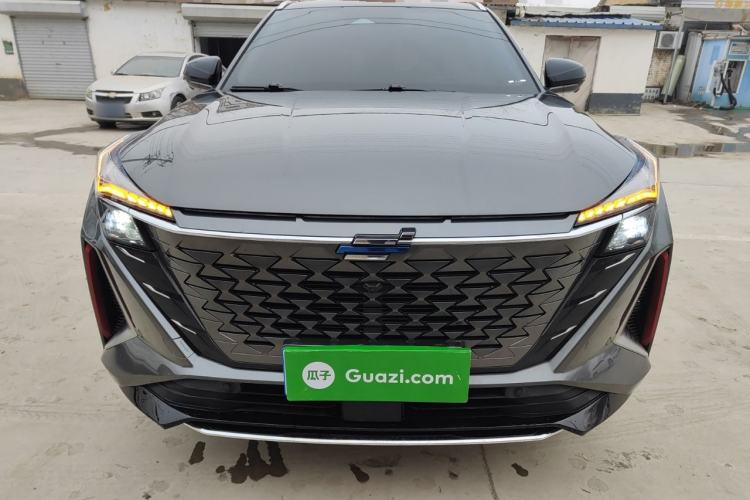 Used CHANGAN OSHAN Z6 2022 Blue Whale 1.5T DCT Smart Edition Urban Version Front