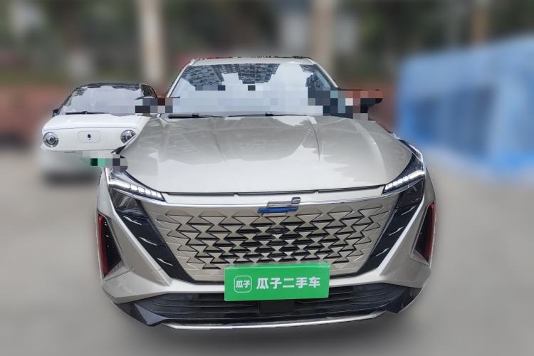 Used CHANGAN OSHAN Z6 2022 Blue Whale 1.5T DCT Luxury Model Front