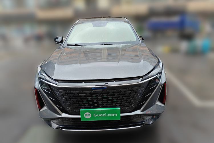 Used CHANGAN OSHAN Z6 2022 Blue Whale 1.5T DCT Luxury Model Front