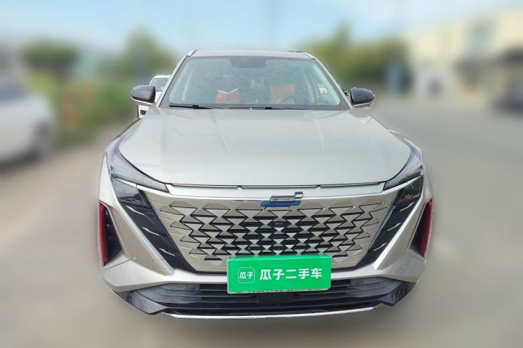 Used CHANGAN OSHAN Z6 2022 Blue Whale 1.5T DCT Luxury Model Front