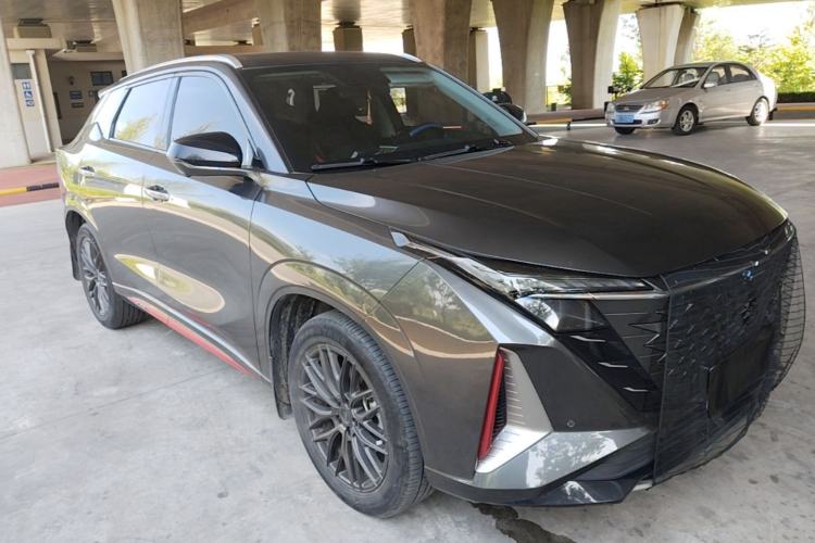 Used CHANGAN OSHAN Z6 2022 Blue Whale 1.5T DCT Luxury Model Front Right 45 Deg
