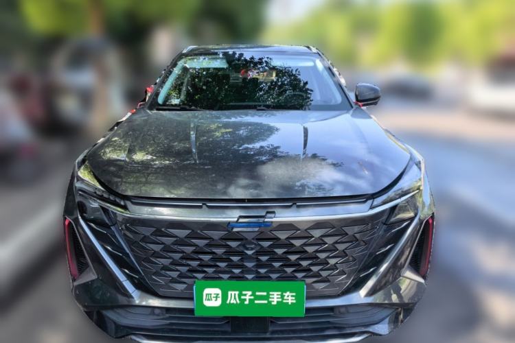 Used CHANGAN OSHAN Z6 2022 Blue Whale 1.5T DCT Smart Edition Urban Version Front