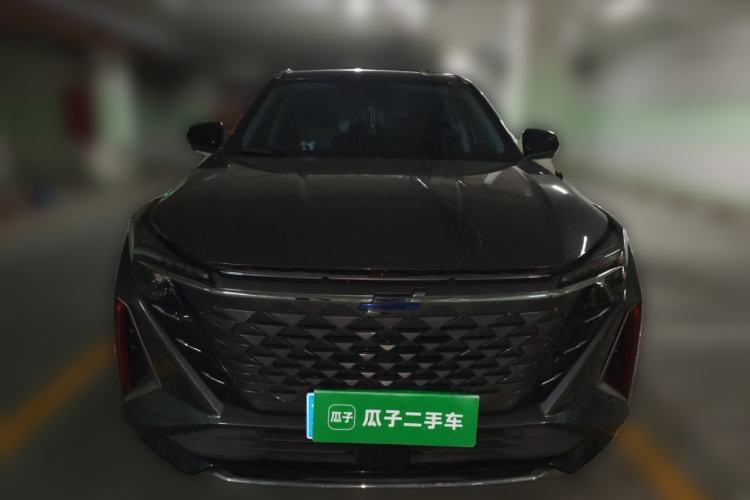 Used CHANGAN OSHAN Z6 2022 Blue Whale 1.5T DCT Smart Edition Front