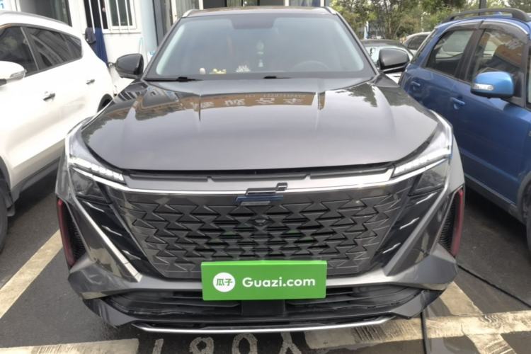 Used CHANGAN OSHAN Z6 2022 Blue Whale 1.5T DCT Luxury Model Front