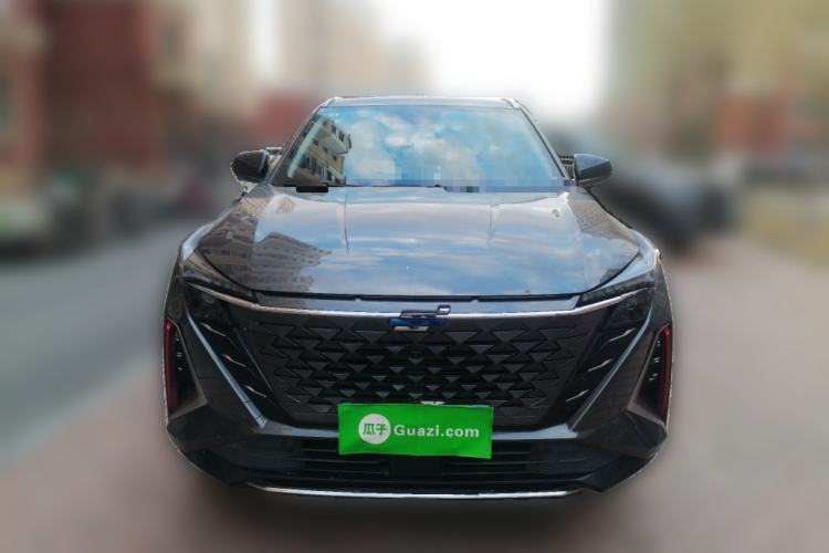Used CHANGAN OSHAN Z6 2022 Blue Whale 1.5T DCT Luxury Model Front