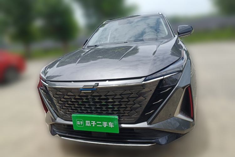 Used CHANGAN OSHAN Z6 2022 Blue Whale 1.5T DCT Luxury Model Front