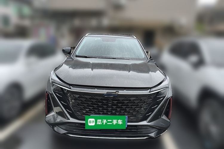 Used CHANGAN OSHAN Z6 2022 Blue Whale 1.5T DCT Luxury Model Front